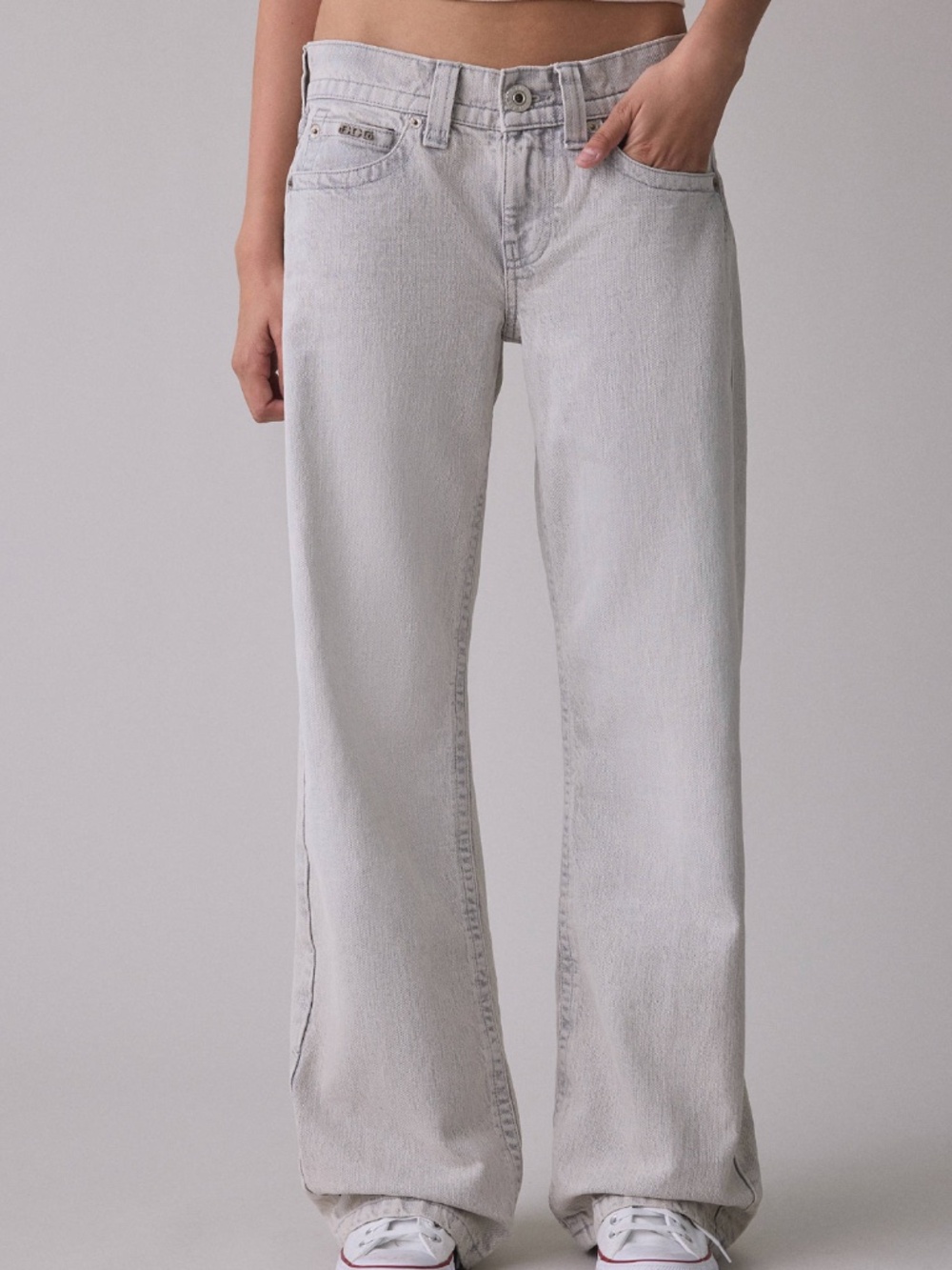 Urban Outfitters BDG "Kayla" Low-rise 100% Cotton Jeans in Silver, Sz 27 Short